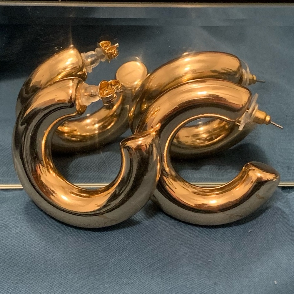 *BRAND NEW* “8 Other Reasons” 1.5” Thick Hoop Earrings